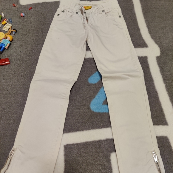 Girl's Pants - Picture 2 of 16